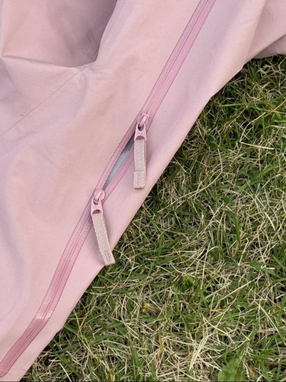 Arc'teryx Pink GORE-TEX Outdoor Hardshell Jacket – Size S - Picture 2 of 6